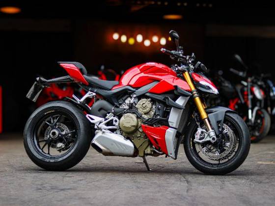 DUCATI STREETFIGHTER V4 S DUCATI STREETFIGHTER V4 S